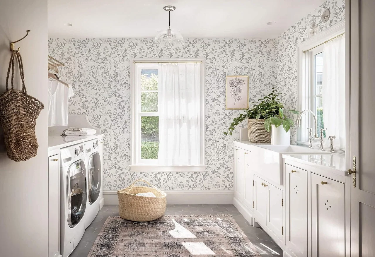 Heroad Grey Vintage Botanical peel and stick wallpaper in a room