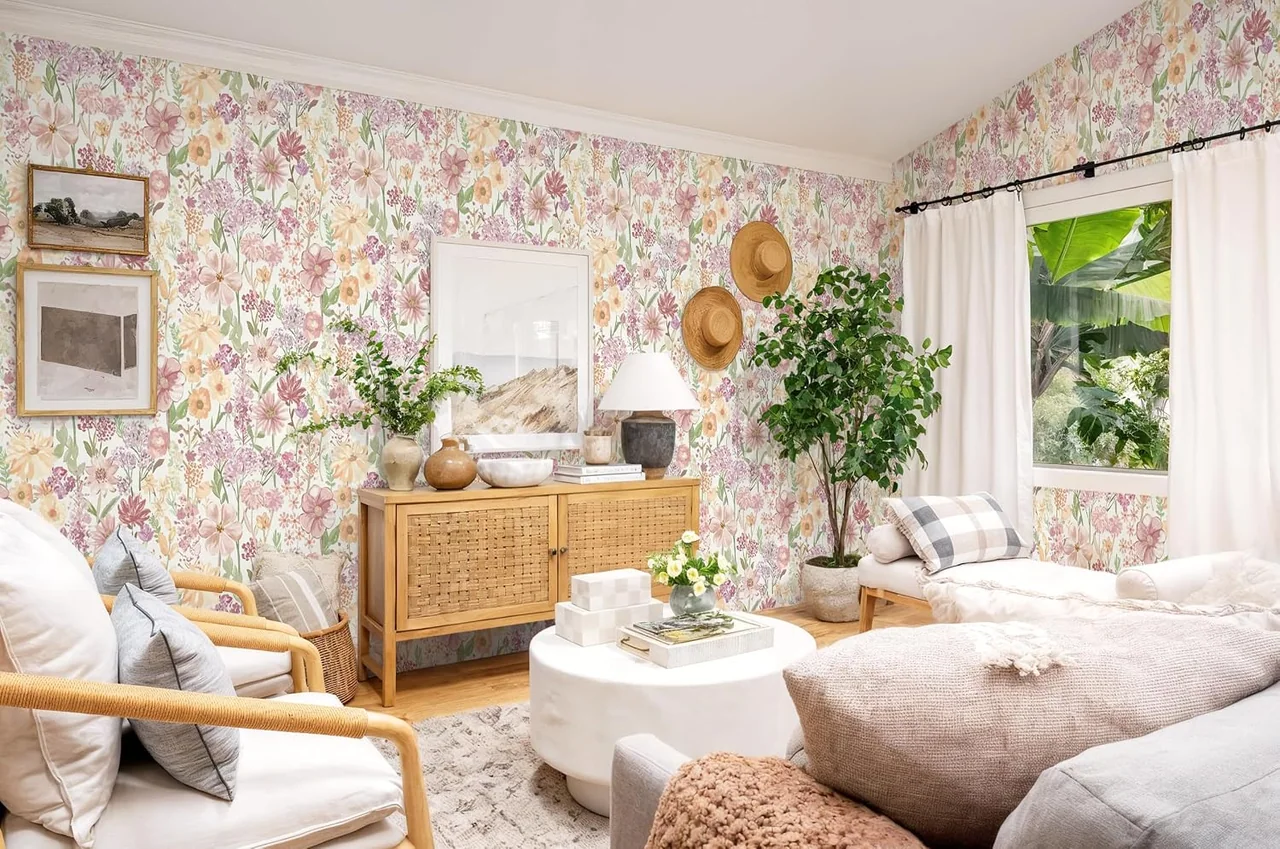 Heroad Pink Farmhouse Floral peel and stick wallpaper in a room