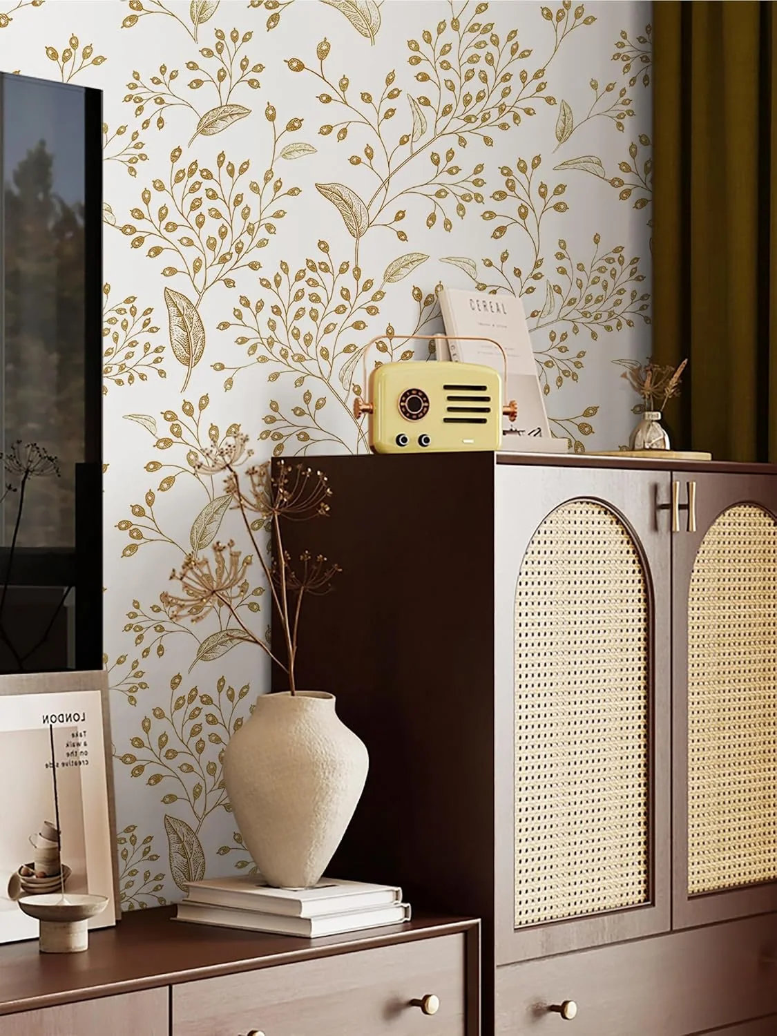 Heroad White and Gold Floral peel and stick wallpaper in a room