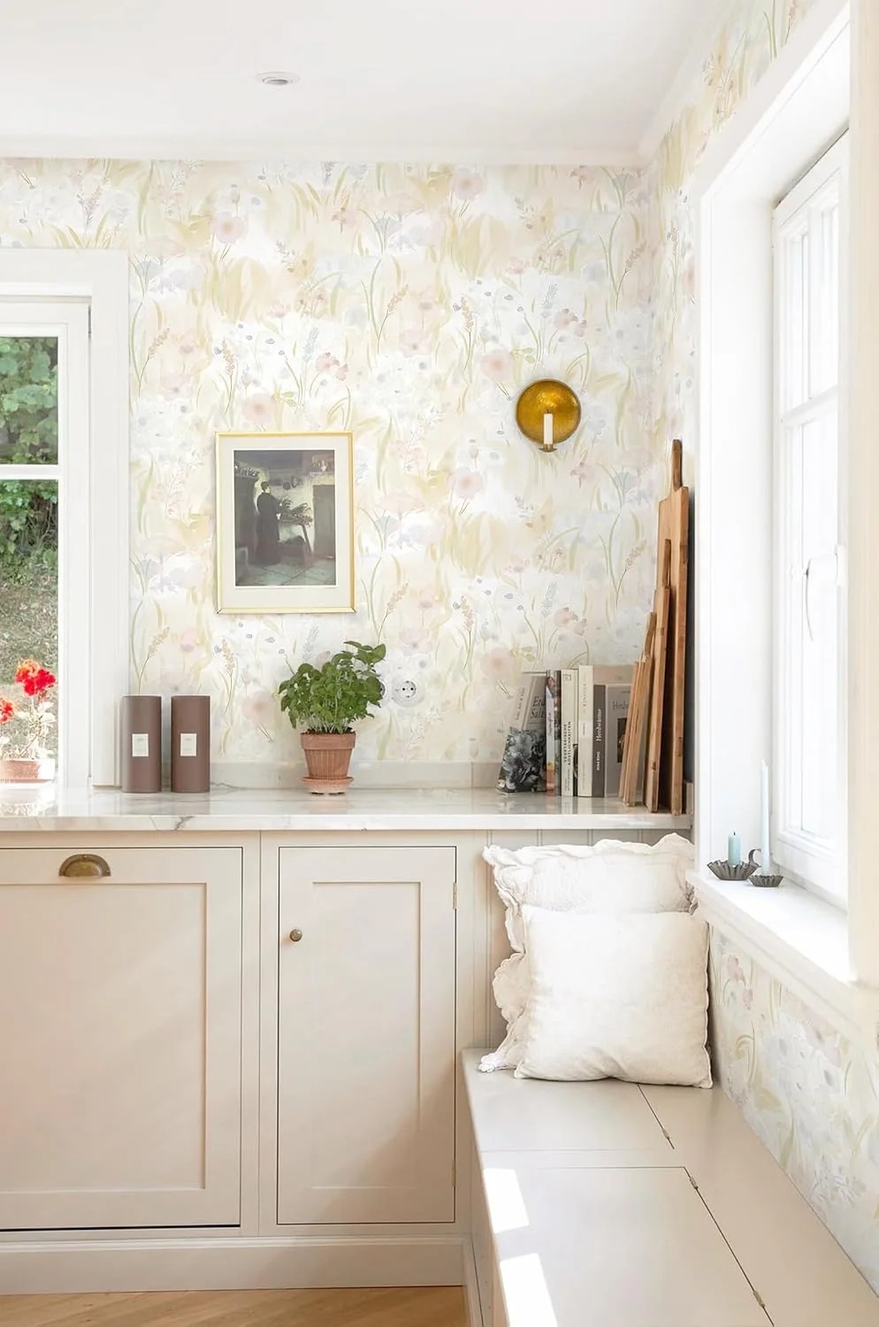 Heroad Yellow Boho Floral peel and stick wallpaper in a room