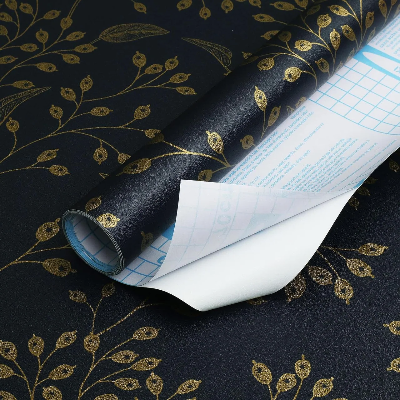 Heroad Dark Blue and Gold Modern Floral peel and stick wallpaper in a room