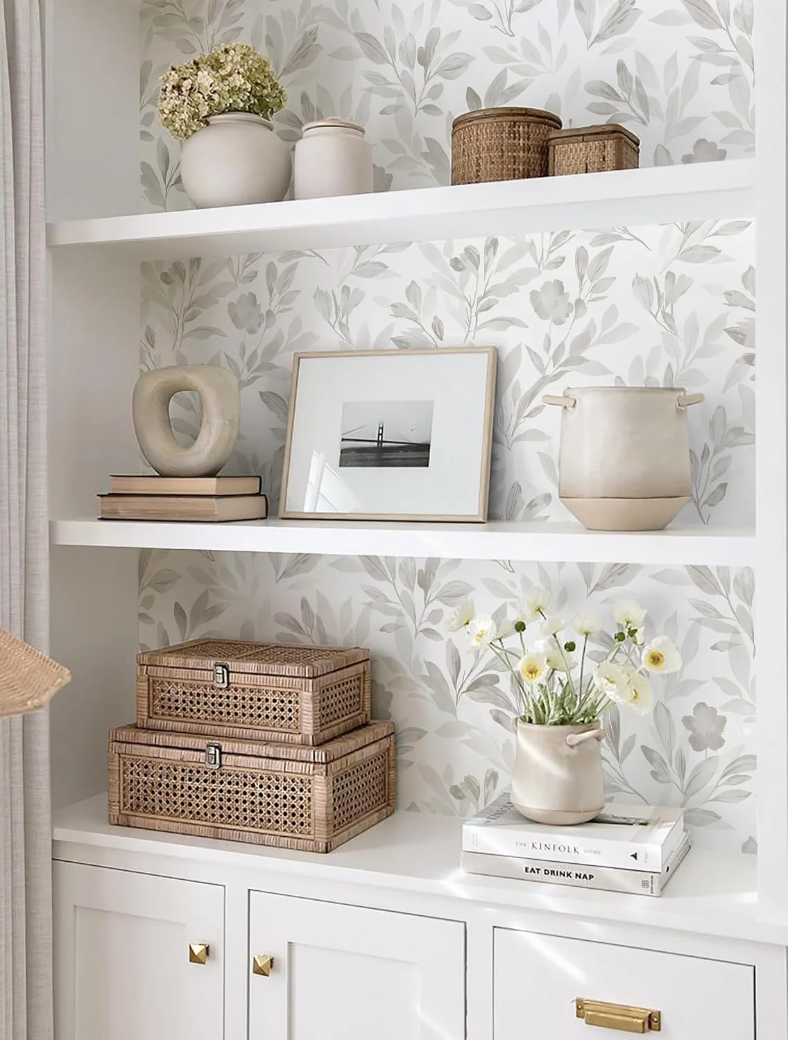 Heroad Grey Modern Leaf peel and stick wallpaper in a room