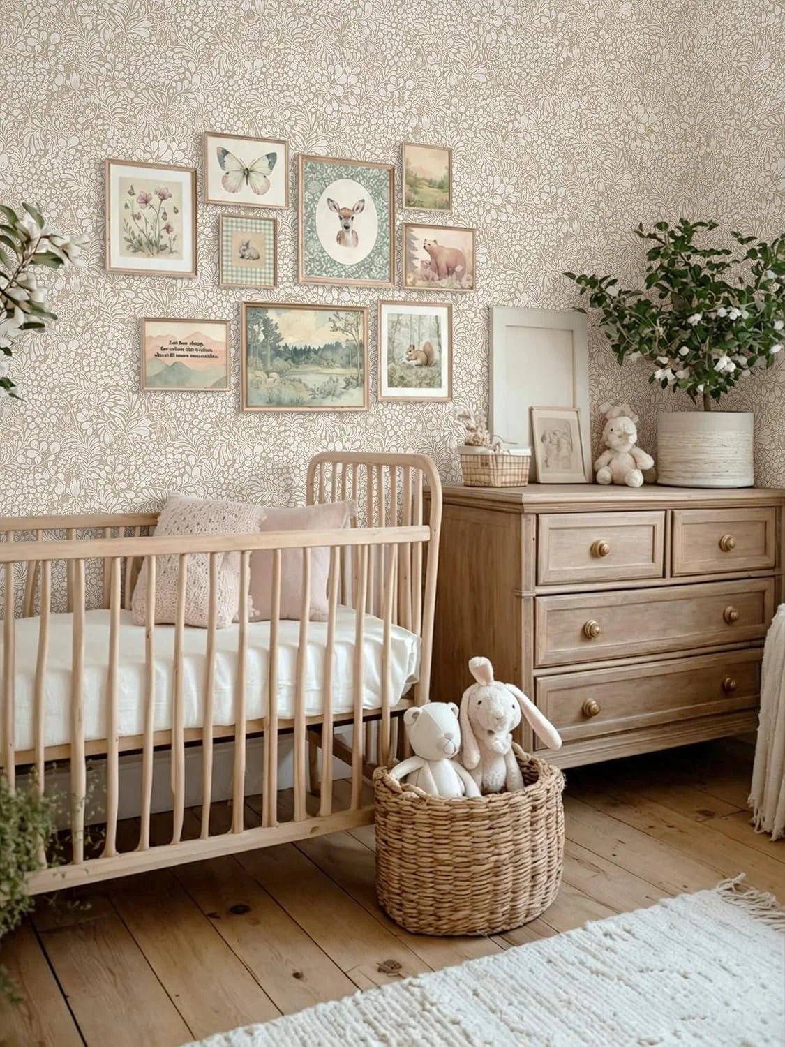 Heroad Beige Vintage Floral peel and stick wallpaper in a room