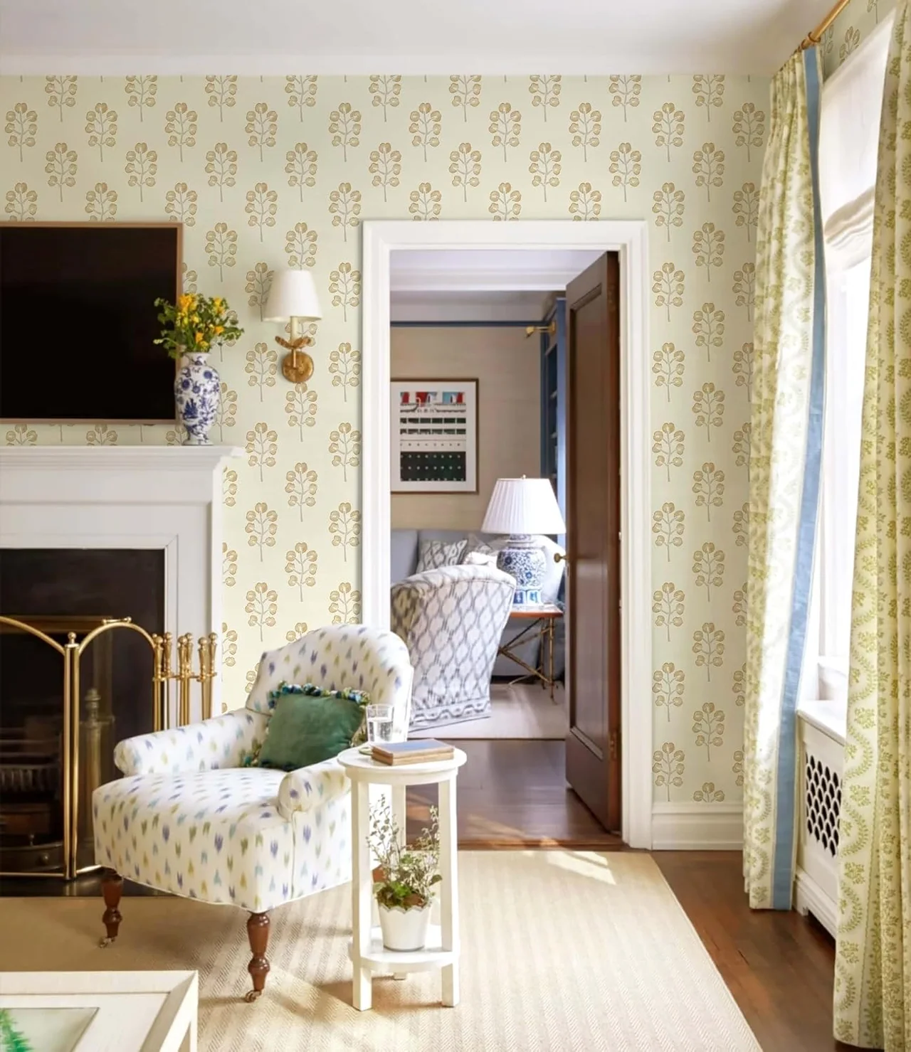 Heroad Beige Farmhouse Botanical peel and stick wallpaper in a room