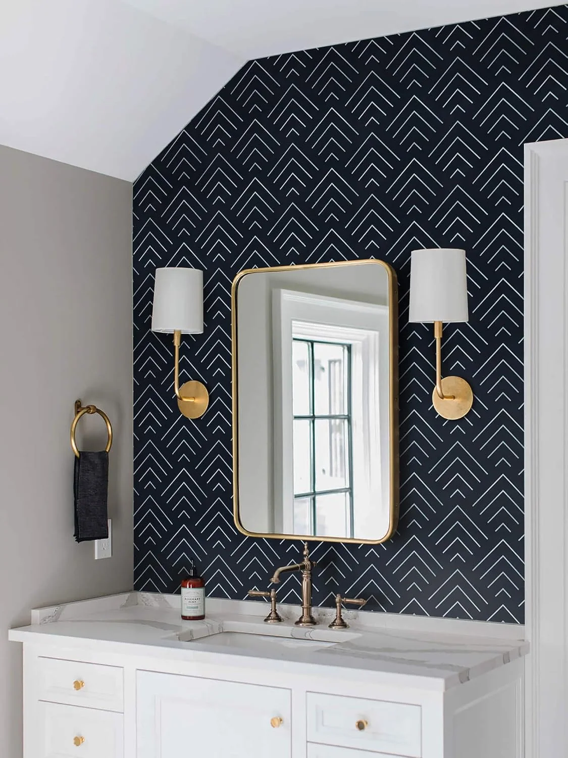 Heroad Navy Blue Geometric peel and stick wallpaper in a room