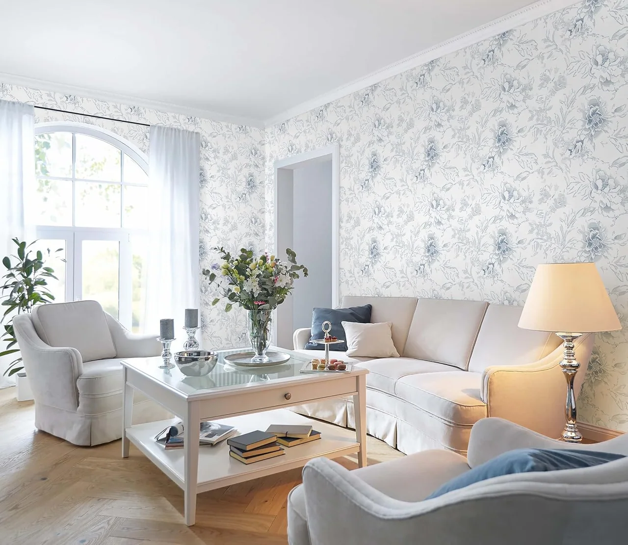 Heroad Blue and White Boho Floral peel and stick wallpaper in a room