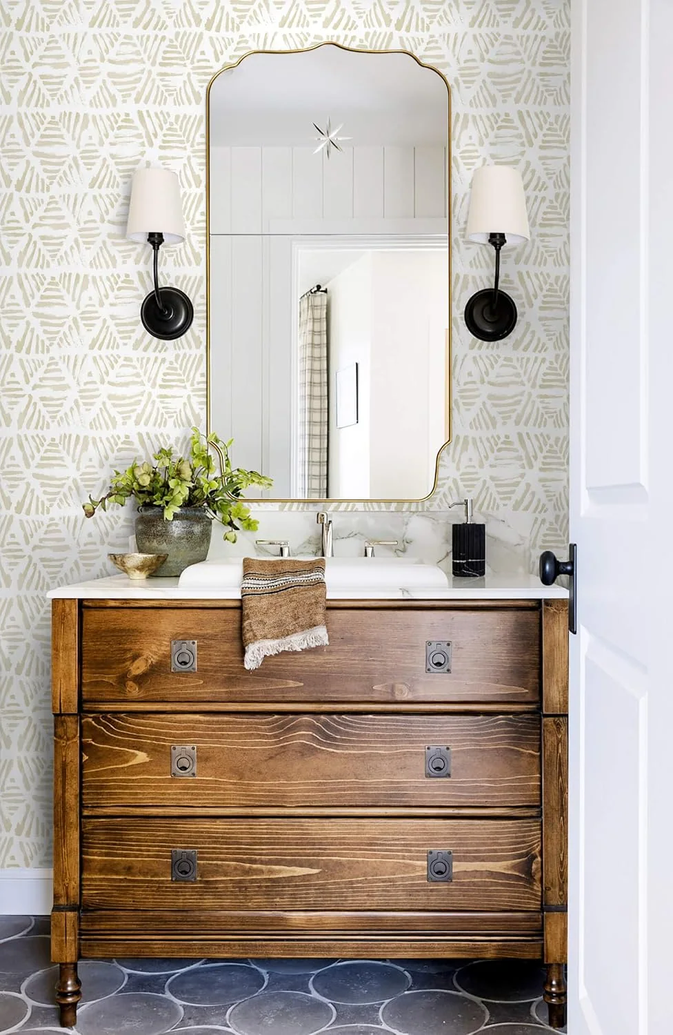 Heroad Beige Boho Triangle peel and stick wallpaper in a room