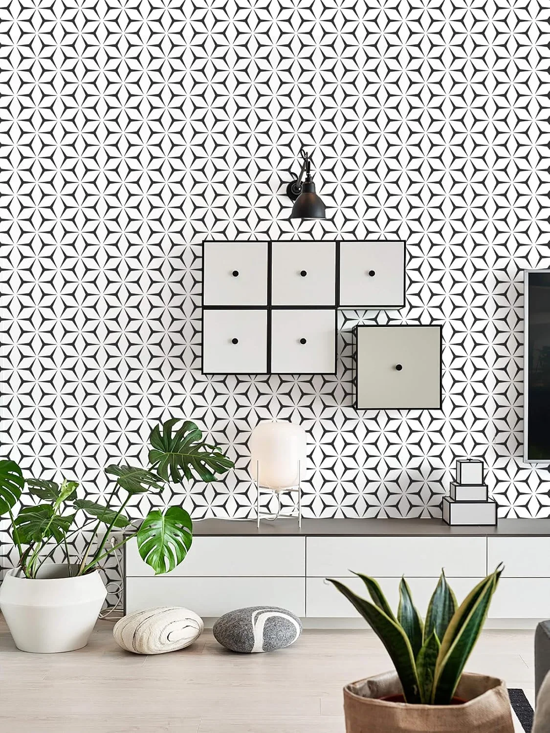 Heroad Black and White Star Geometric peel and stick wallpaper in a room