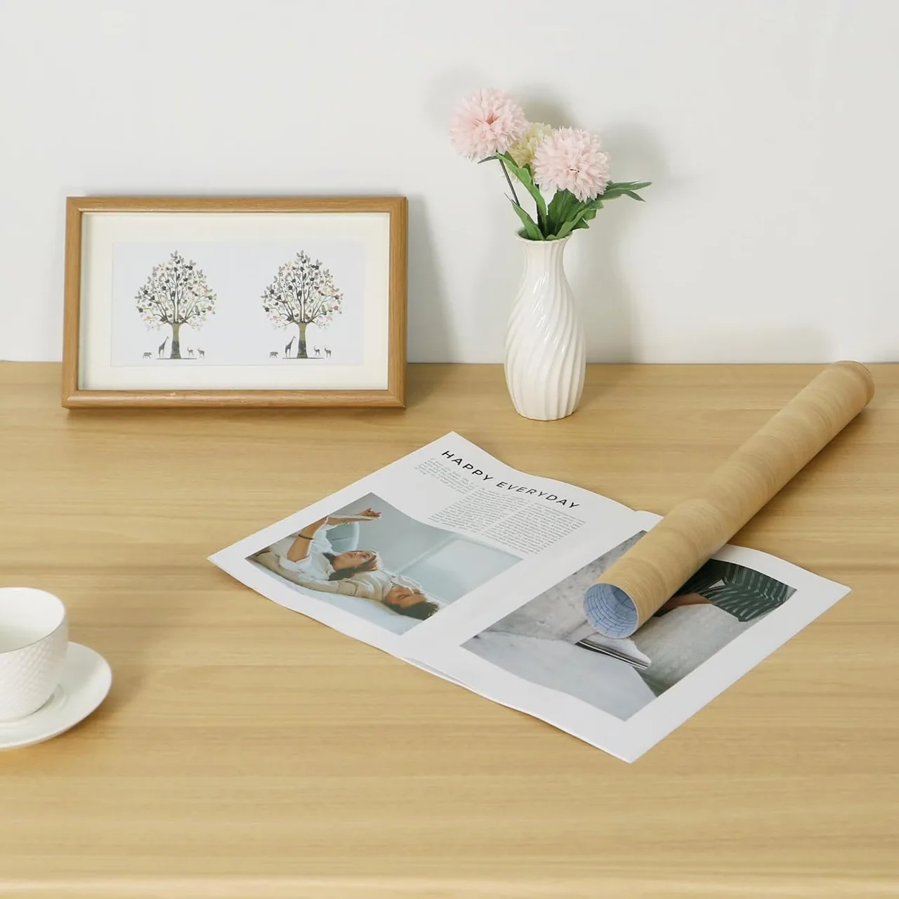 Heroad Maple Wood Grain peel and stick wallpaper in a room