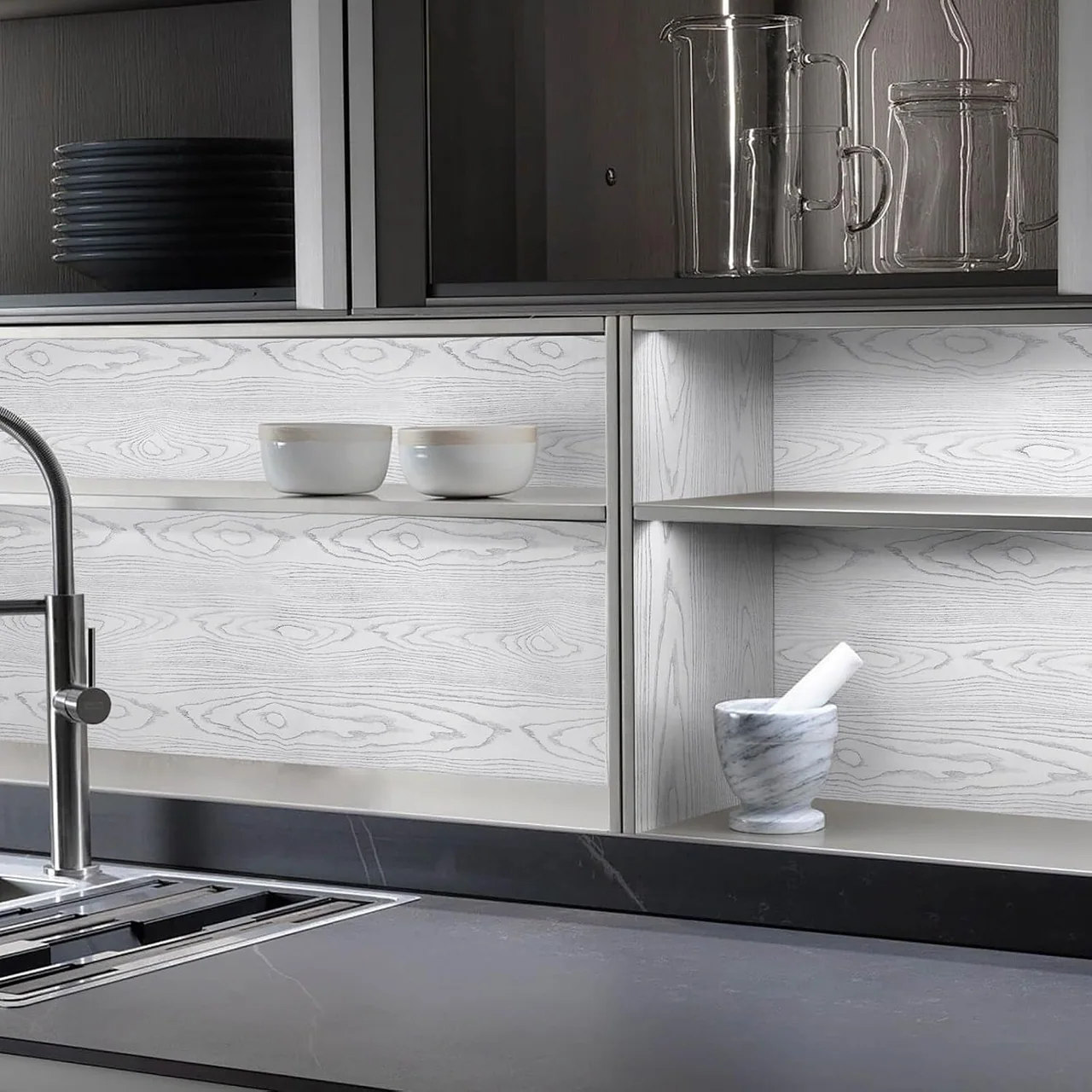 Heroad White and Silver Oak Grain peel and stick wallpaper in a room